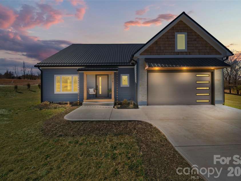 78 Scott Meadows Drive, Asheville, NC 28806.  MLS# CAR4344586, YatesRealty ID 7271. 
