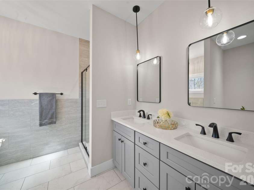 78 Scott Meadows Drive, Asheville, NC 28806.  MLS# CAR4344586, YatesRealty ID 7271. 