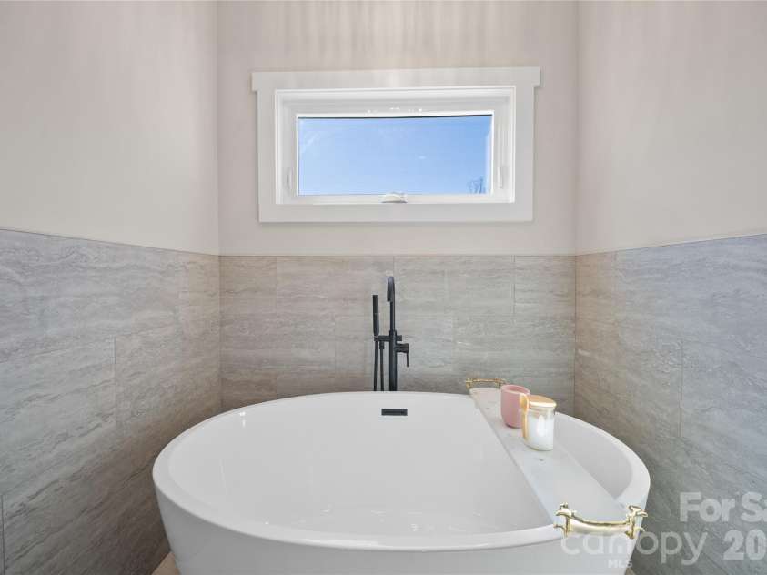 78 Scott Meadows Drive, Asheville, NC 28806.  MLS# CAR4344586, YatesRealty ID 7271. 