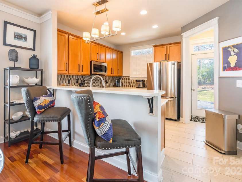 1246 Rising Oak Drive, Charlotte, NC 28206.  MLS# CAR4228735, YatesRealty ID 7272. 