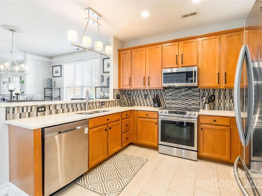 1246 Rising Oak Drive, Charlotte, NC 28206.  MLS# CAR4228735, YatesRealty ID 7272. 