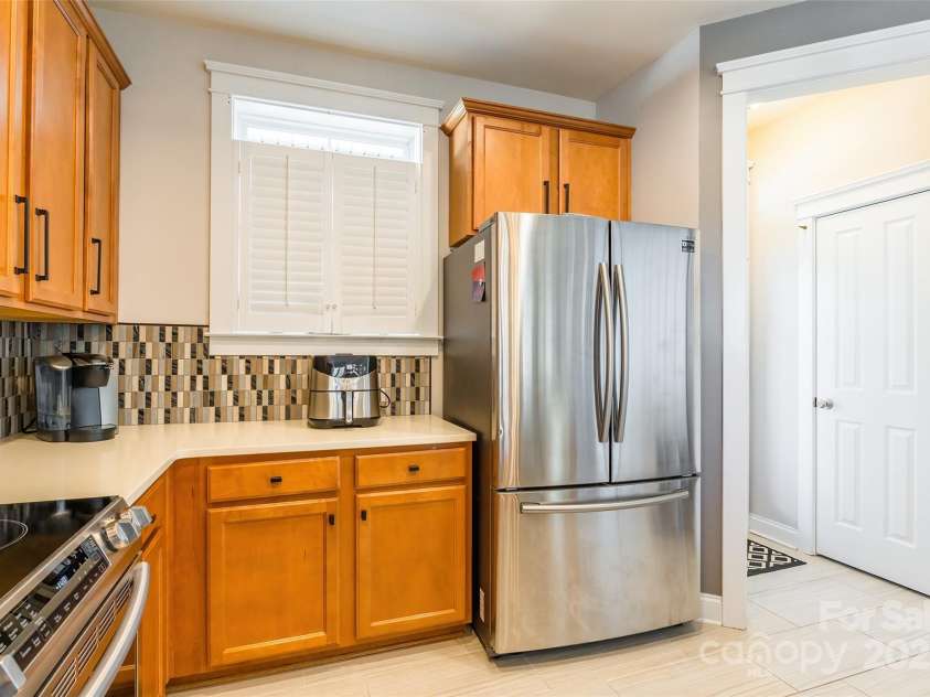 1246 Rising Oak Drive, Charlotte, NC 28206.  MLS# CAR4228735, YatesRealty ID 7272. 