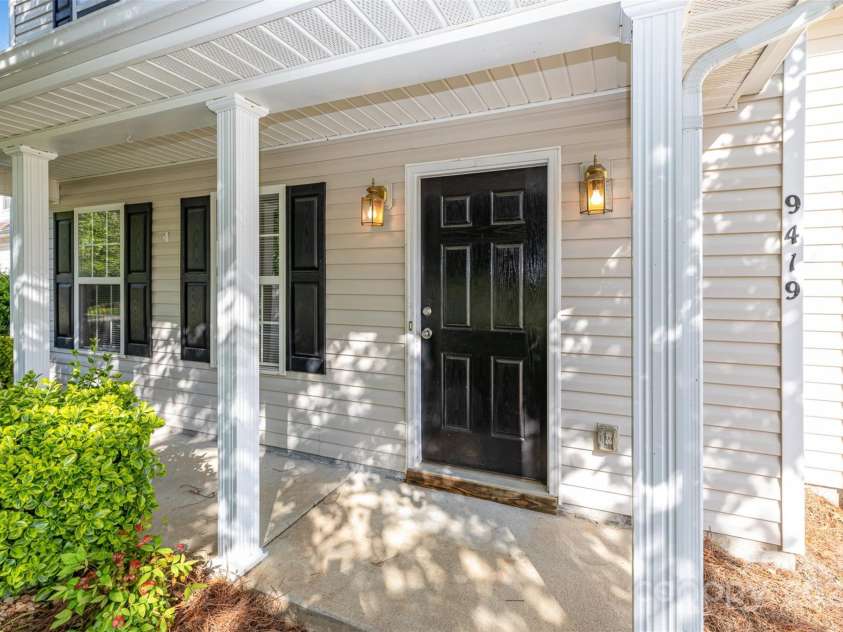 9419 Isaac Hunter Drive, Charlotte, NC 28214.  MLS# CAR4246457, YatesRealty ID 7273. 