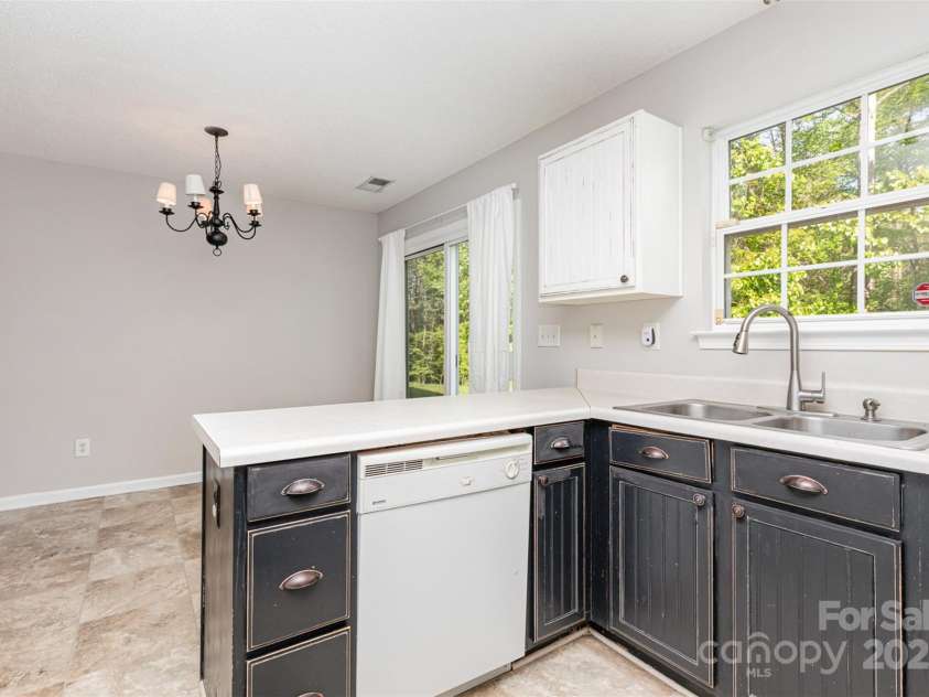 9419 Isaac Hunter Drive, Charlotte, NC 28214.  MLS# CAR4246457, YatesRealty ID 7273. 