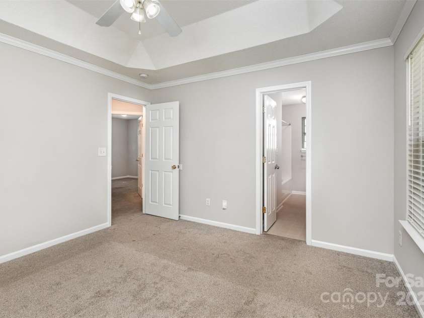 9419 Isaac Hunter Drive, Charlotte, NC 28214.  MLS# CAR4246457, YatesRealty ID 7273. 