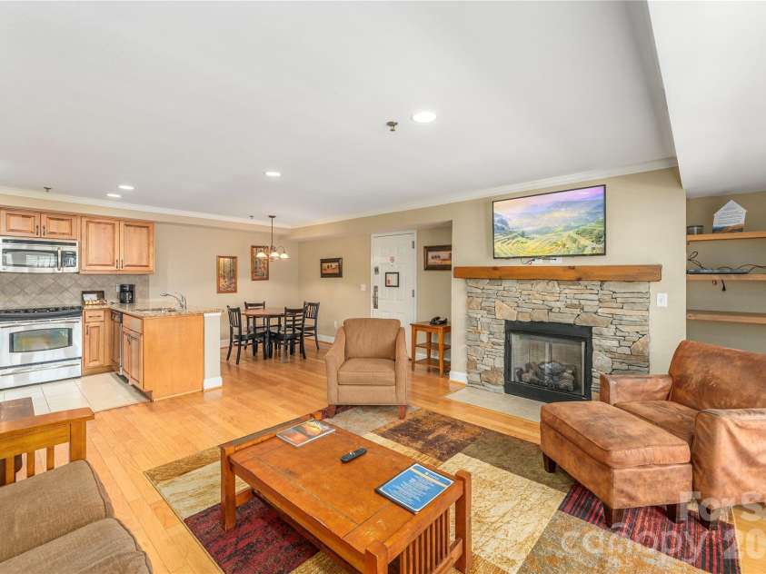 114 Bowling Park Road, Asheville, NC 28803.  MLS# CAR4302722, YatesRealty ID 7274. 