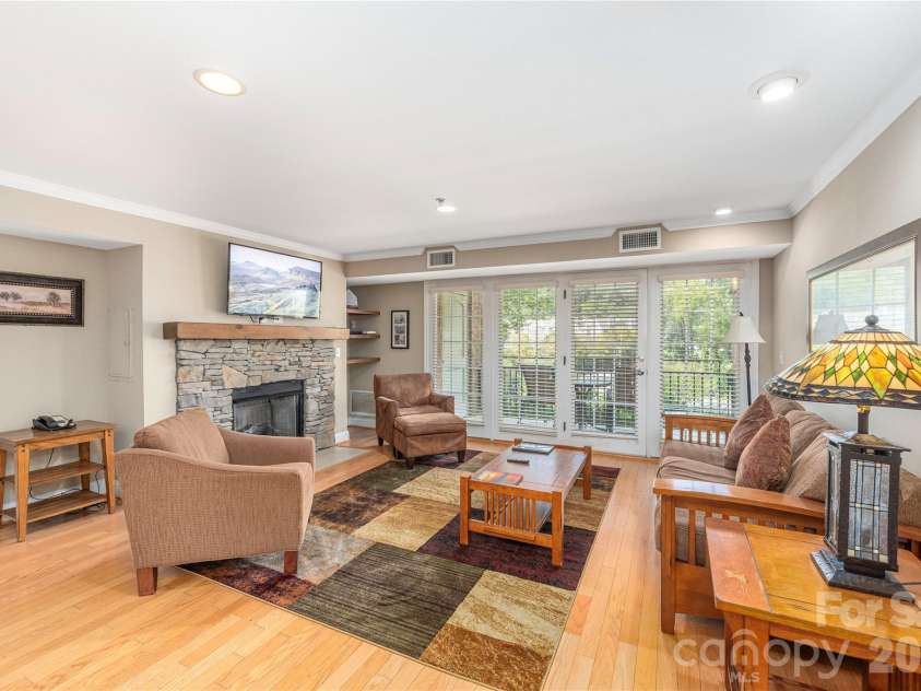 114 Bowling Park Road, Asheville, NC 28803.  MLS# CAR4302722, YatesRealty ID 7274. 