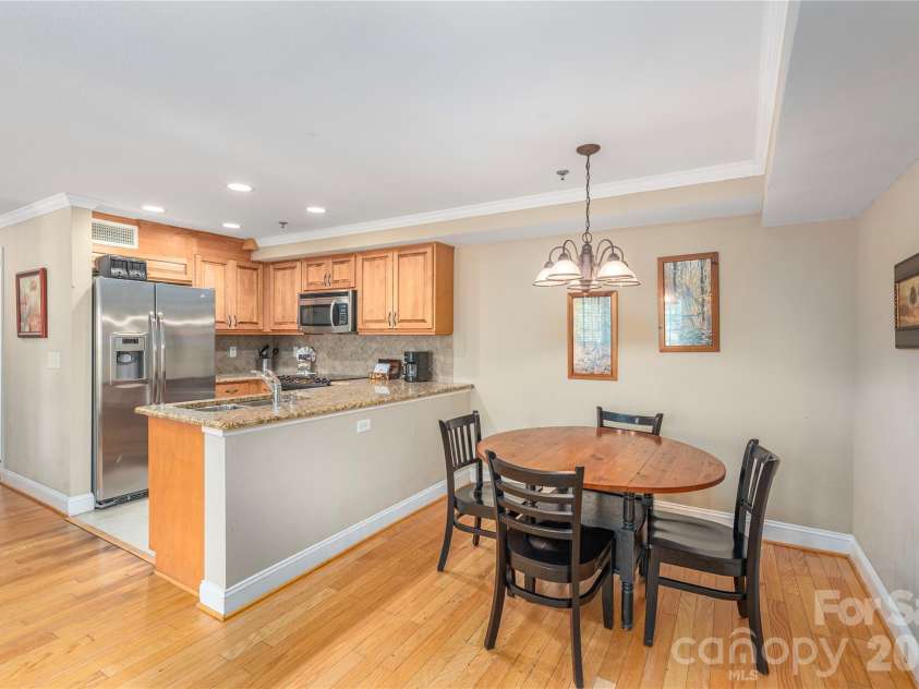 114 Bowling Park Road, Asheville, NC 28803.  MLS# CAR4302722, YatesRealty ID 7274. 