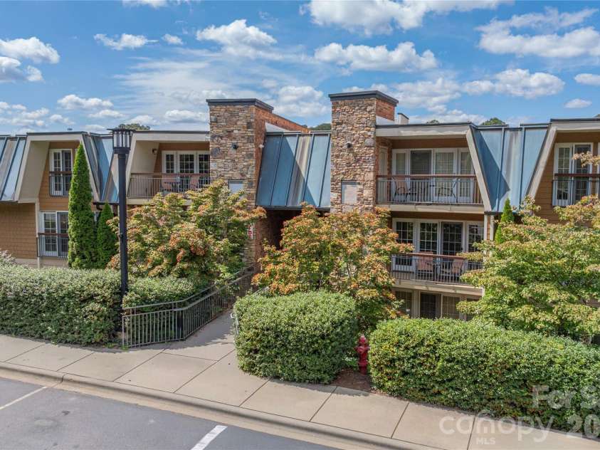 114 Bowling Park Road, Asheville, NC 28803.  MLS# CAR4302722, YatesRealty ID 7274. 