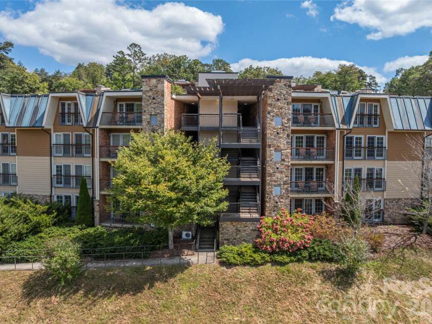 114 Bowling Park Road, Asheville, NC 28803.  MLS# CAR4302722, YatesRealty ID 7274. 