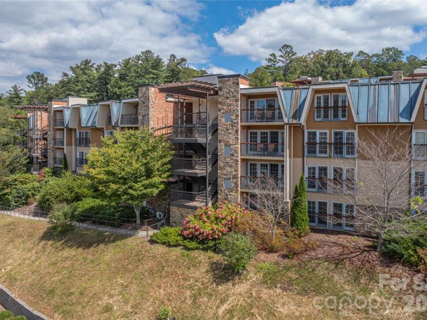 114 Bowling Park Road, Asheville, NC 28803.  MLS# CAR4302722, YatesRealty ID 7274. 