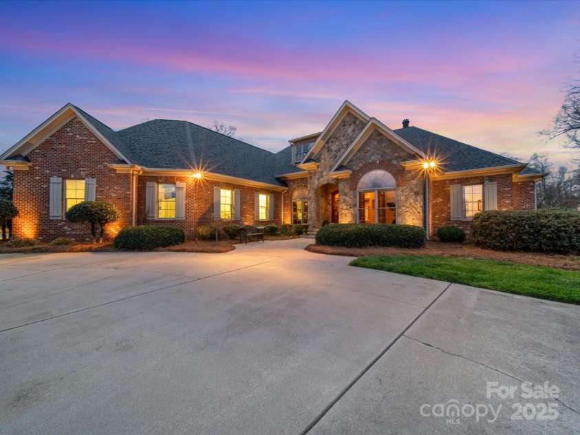 810 Lake Wright Road, China Grove, NC 28023.  MLS# CAR4236007, YatesRealty ID 7274. 