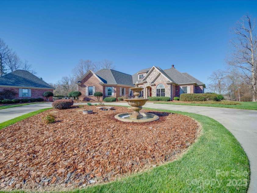 810 Lake Wright Road, China Grove, NC 28023.  MLS# CAR4236007, YatesRealty ID 7274. 