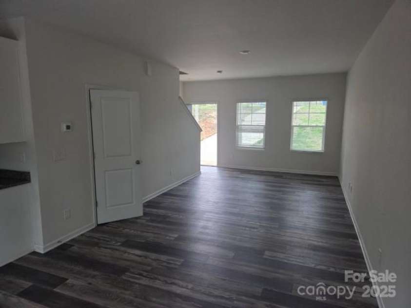 149 Kodak Drive, Statesville, NC 28625.  MLS# CAR4248073, YatesRealty ID 7275. 