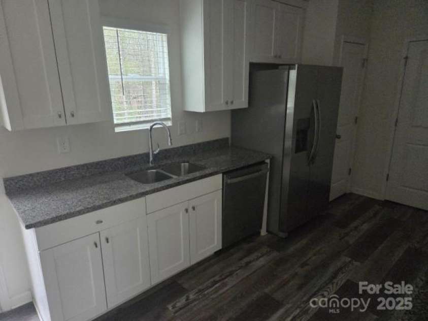 149 Kodak Drive, Statesville, NC 28625.  MLS# CAR4248073, YatesRealty ID 7275. 