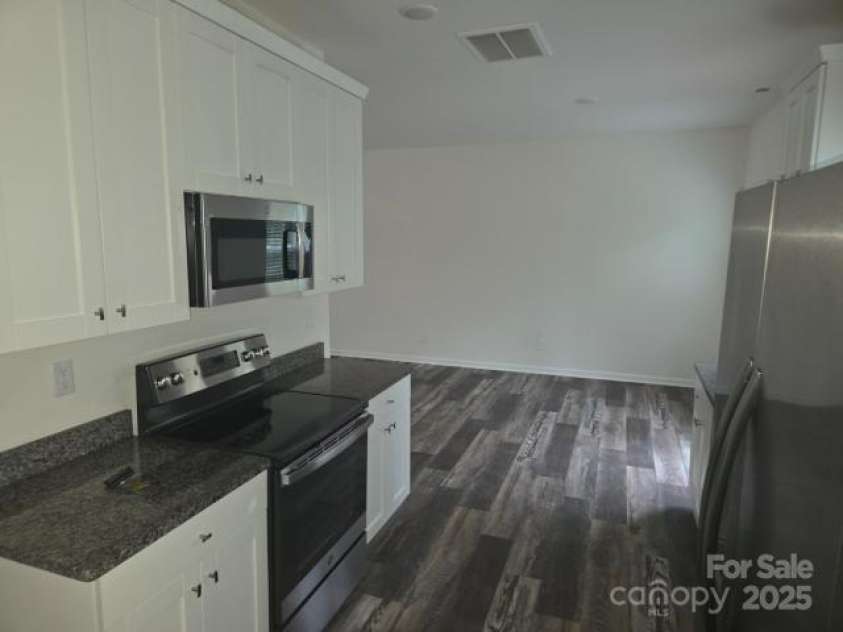 149 Kodak Drive, Statesville, NC 28625.  MLS# CAR4248073, YatesRealty ID 7275. 