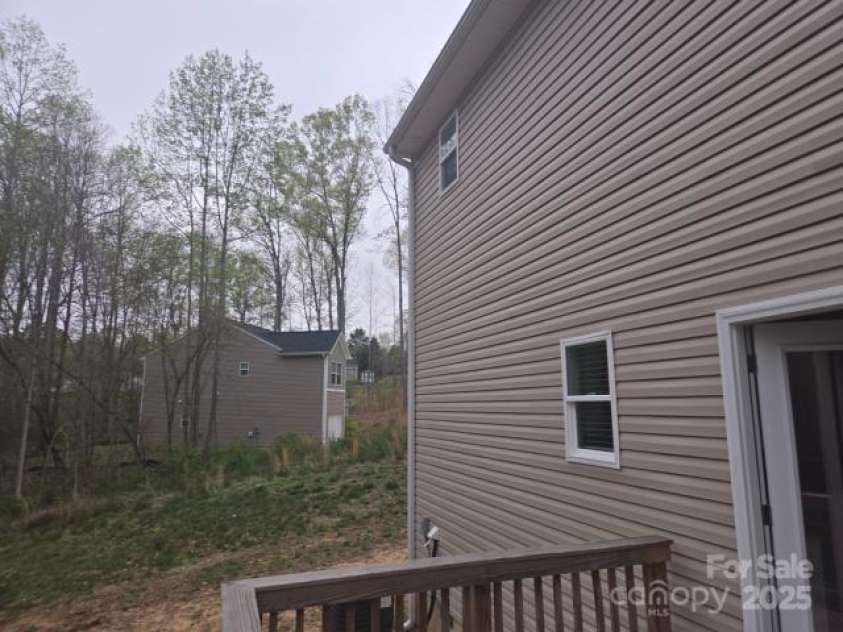 149 Kodak Drive, Statesville, NC 28625.  MLS# CAR4248073, YatesRealty ID 7275. 