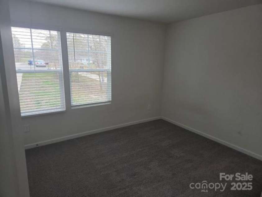 149 Kodak Drive, Statesville, NC 28625.  MLS# CAR4248073, YatesRealty ID 7275. 