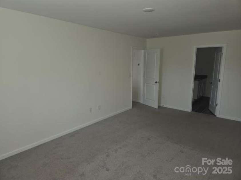 149 Kodak Drive, Statesville, NC 28625.  MLS# CAR4248073, YatesRealty ID 7275. 