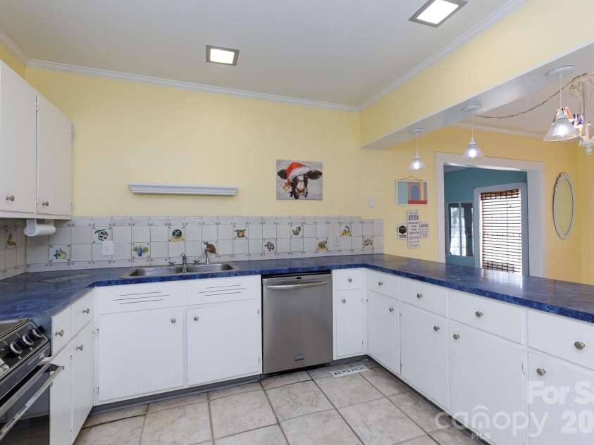 718 Milton Avenue, Rock Hill, SC 29730.  MLS# CAR4338341, YatesRealty ID 7275. 