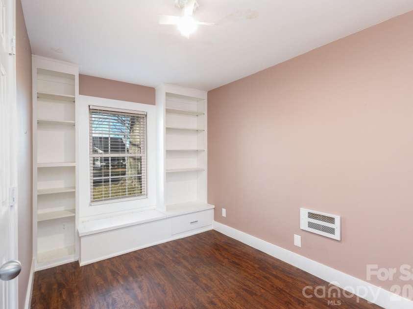 718 Milton Avenue, Rock Hill, SC 29730.  MLS# CAR4338341, YatesRealty ID 7275. 