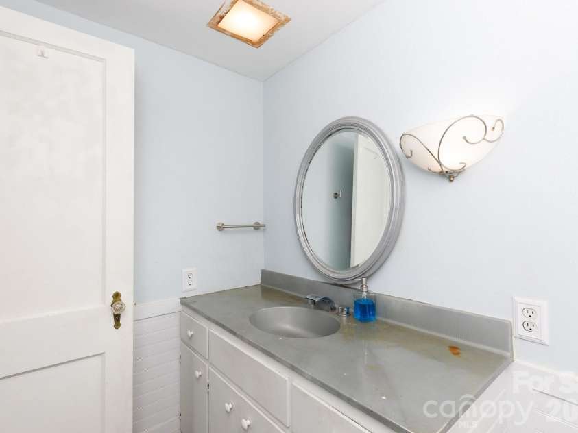 718 Milton Avenue, Rock Hill, SC 29730.  MLS# CAR4338341, YatesRealty ID 7275. 