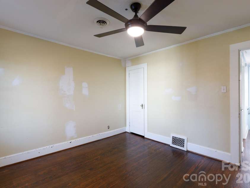 718 Milton Avenue, Rock Hill, SC 29730.  MLS# CAR4338341, YatesRealty ID 7275. 