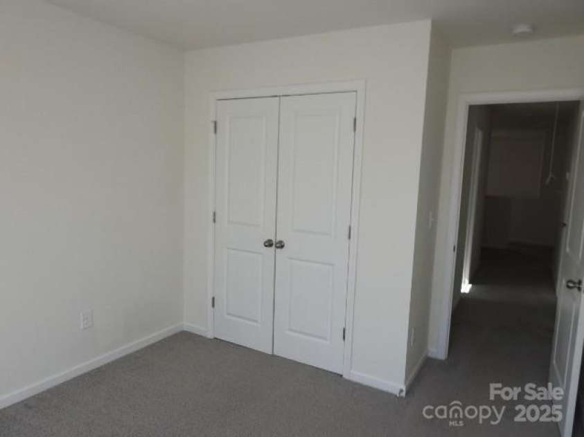 148 Kodak Drive, Statesville, NC 28625.  MLS# CAR4248065, YatesRealty ID 7277. 
