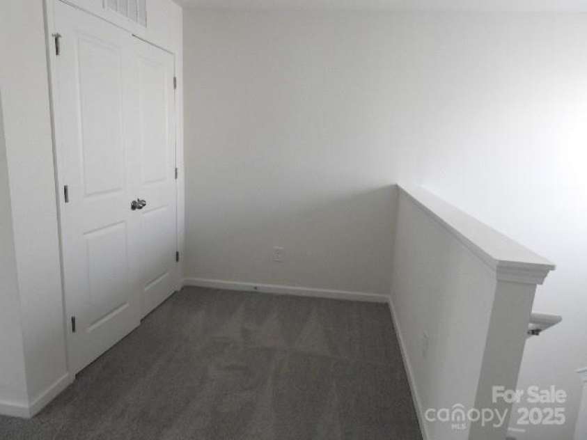 148 Kodak Drive, Statesville, NC 28625.  MLS# CAR4248065, YatesRealty ID 7277. 