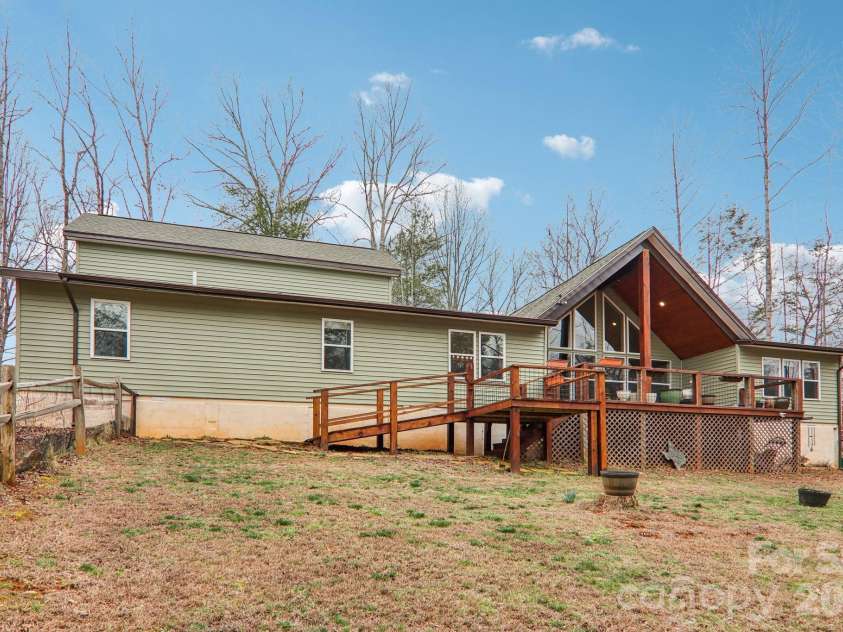 159 Broken Bow Run, Pickens, SC 29671.  MLS# CAR4355826, YatesRealty ID 7277. Backyard