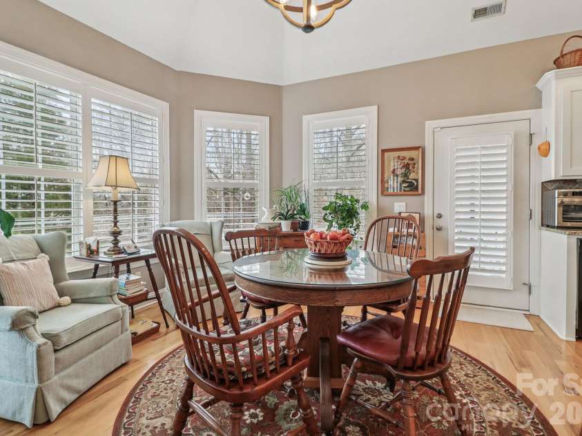 27 Wateree Key Court, Winnsboro, SC 29180.  MLS# CAR4350046, YatesRealty ID 7278. 