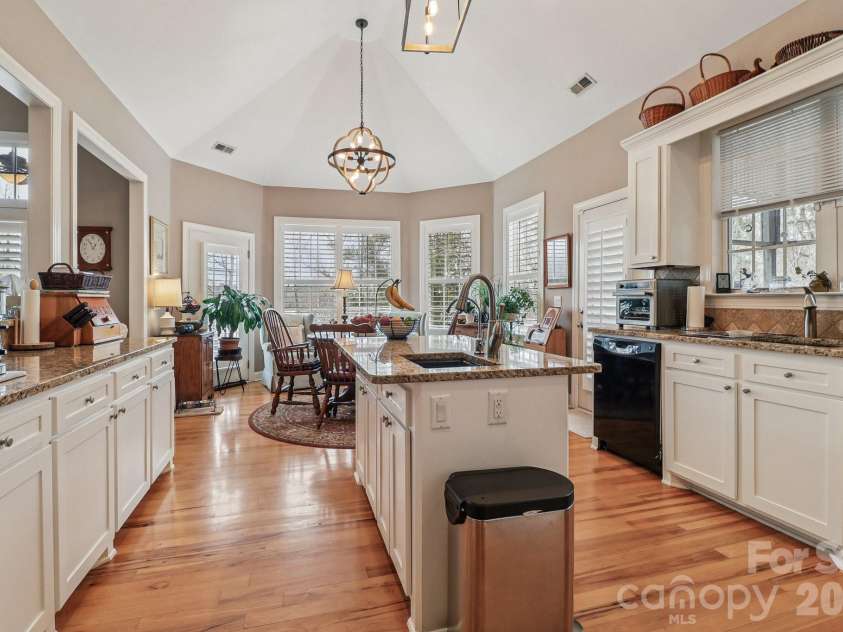 27 Wateree Key Court, Winnsboro, SC 29180.  MLS# CAR4350046, YatesRealty ID 7278. 