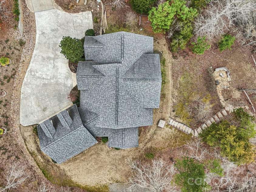 27 Wateree Key Court, Winnsboro, SC 29180.  MLS# CAR4350046, YatesRealty ID 7278. 