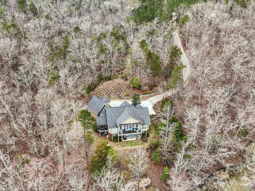 27 Wateree Key Court, Winnsboro, SC 29180.  MLS# CAR4350046, YatesRealty ID 7278. 