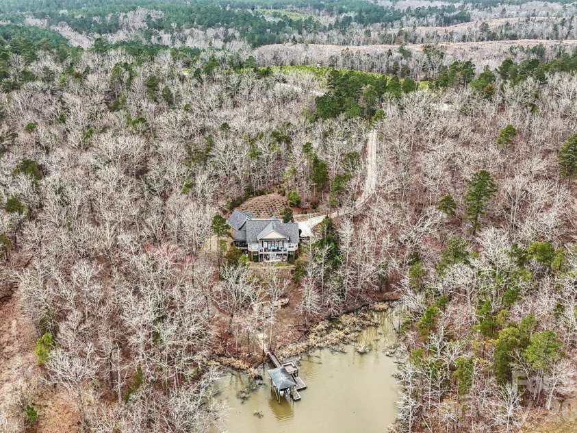 27 Wateree Key Court, Winnsboro, SC 29180.  MLS# CAR4350046, YatesRealty ID 7278. 