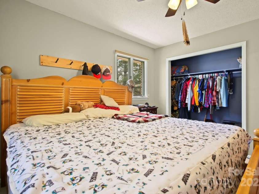 675 Rodgers Road, Newland, NC 28657.  MLS# CAR4247976, YatesRealty ID 7278. 