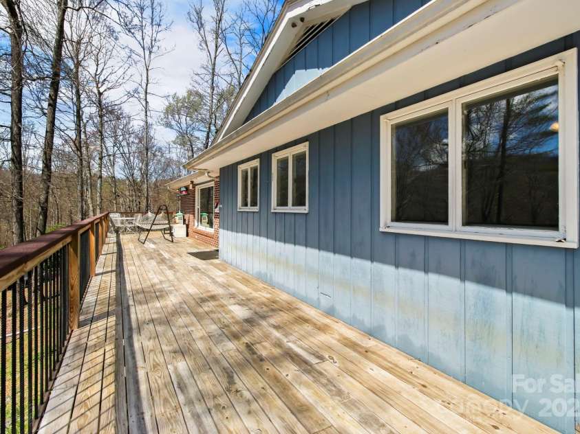 675 Rodgers Road, Newland, NC 28657.  MLS# CAR4247976, YatesRealty ID 7278. 