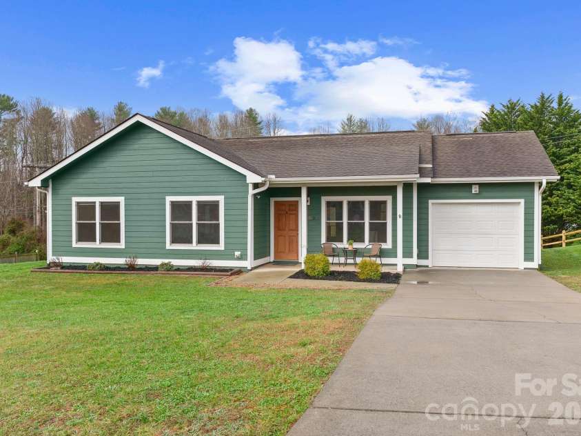 209 Breton Ridge Road, Leicester, NC 28748.  MLS# CAR4355634, YatesRealty ID 7279. 