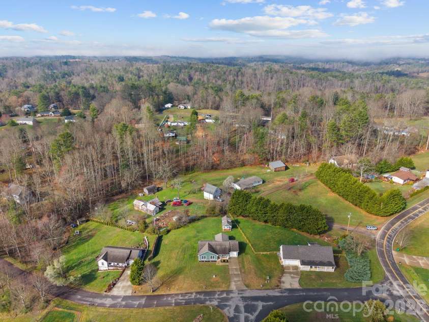 209 Breton Ridge Road, Leicester, NC 28748.  MLS# CAR4355634, YatesRealty ID 7279. 