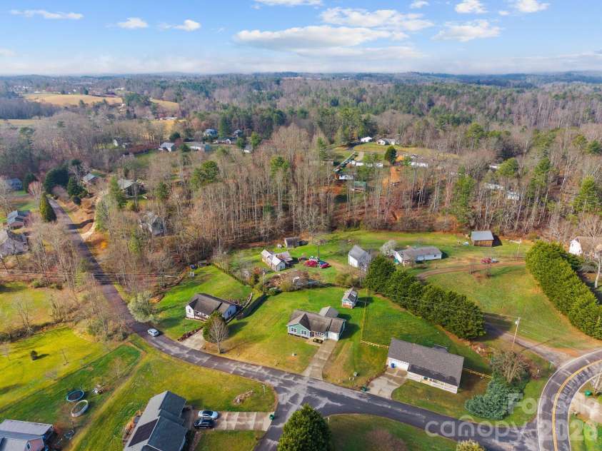 209 Breton Ridge Road, Leicester, NC 28748.  MLS# CAR4355634, YatesRealty ID 7279. 