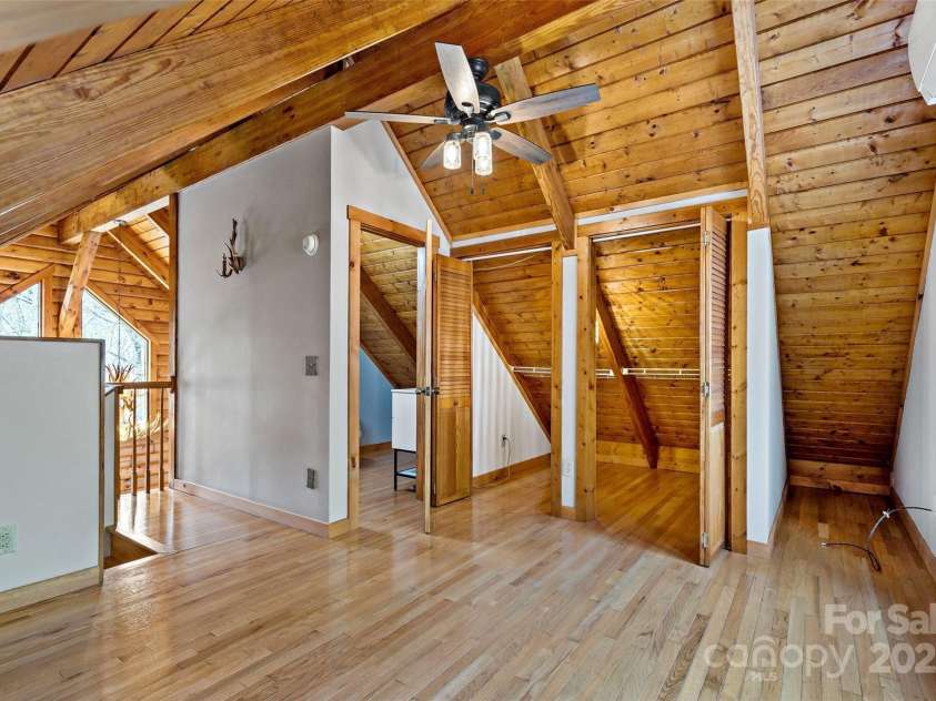 580 Red Dirt Road, Newland, NC 28652.  MLS# CAR4249701, YatesRealty ID 7279. 