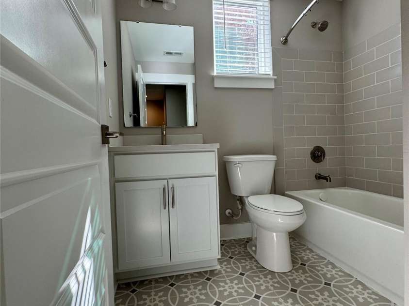 2969 Simpson Drive, Charlotte, NC 28205.  MLS# CAR4321085, YatesRealty ID 728. 