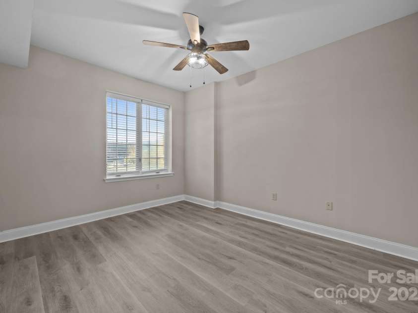 300 Fifth Street, Charlotte, NC 28202.  MLS# CAR4330446, YatesRealty ID 728. Bedroom
