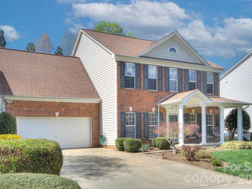 528 Saint George Road, Fort Mill, SC 29708.  MLS# CAR4358694, YatesRealty ID 7280. 
