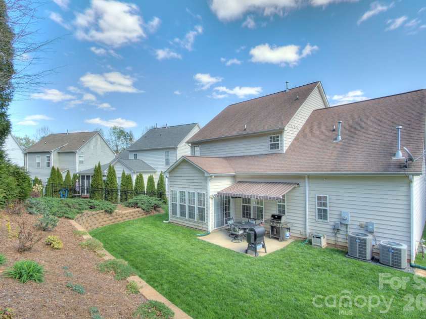 528 Saint George Road, Fort Mill, SC 29708.  MLS# CAR4358694, YatesRealty ID 7280. 