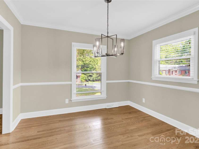 6600 Knightswood Drive, Charlotte, NC 28226.  MLS# CAR4249249, YatesRealty ID 7280. 