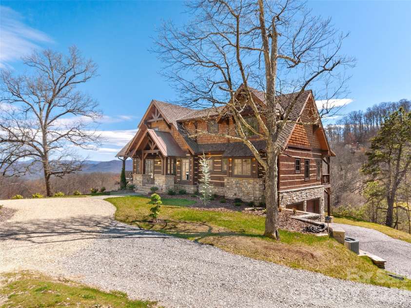 2670 Sleepy Hollow Drive, Waynesville, NC 28785.  MLS# CAR4355753, YatesRealty ID 7283. 