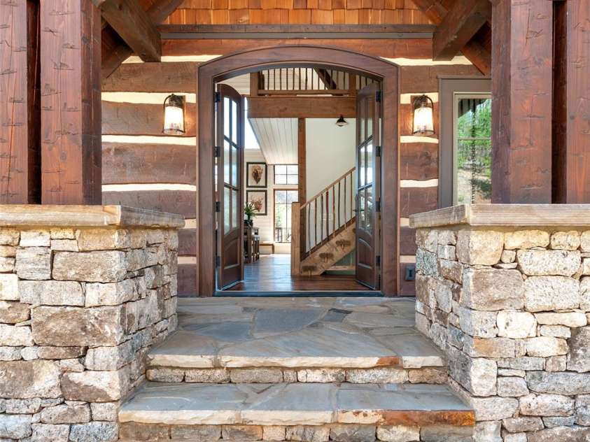 2670 Sleepy Hollow Drive, Waynesville, NC 28785.  MLS# CAR4355753, YatesRealty ID 7283. 