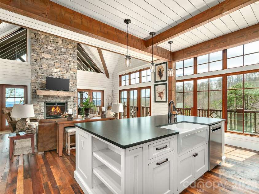 2670 Sleepy Hollow Drive, Waynesville, NC 28785.  MLS# CAR4355753, YatesRealty ID 7283. 