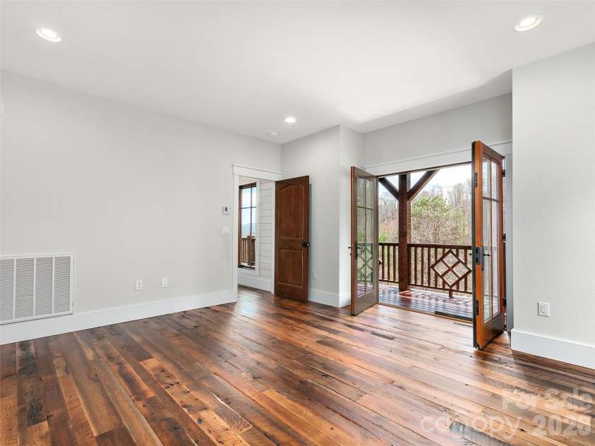 2670 Sleepy Hollow Drive, Waynesville, NC 28785.  MLS# CAR4355753, YatesRealty ID 7283. 